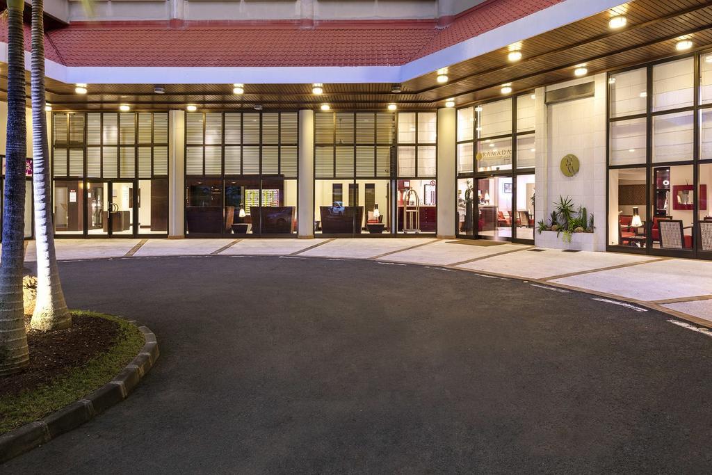 Ramada Hotel & Suites By Wyndham Noumea Exterior foto