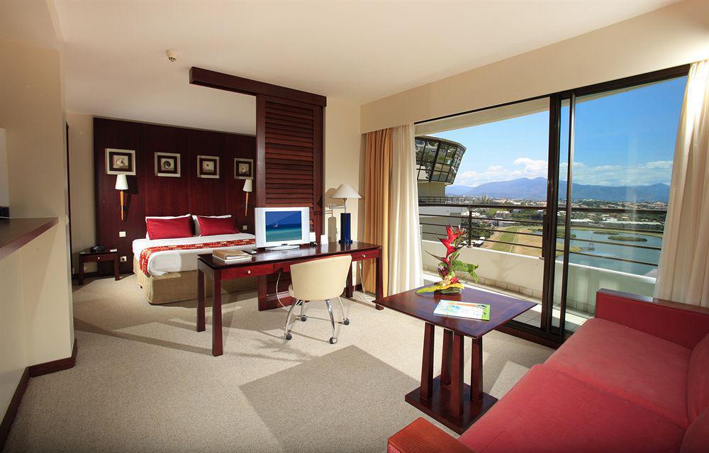 Ramada Hotel & Suites By Wyndham Noumea Exterior foto